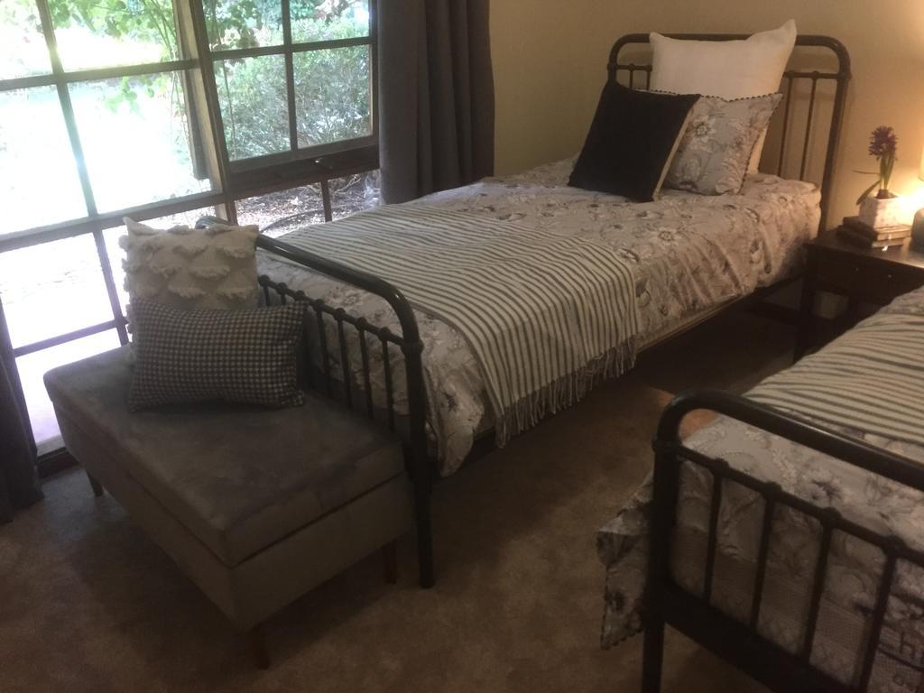 Helen'S Homestead Enfield エクステリア 写真