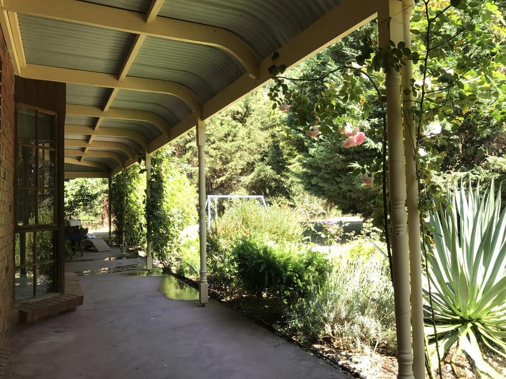 Helen'S Homestead Enfield エクステリア 写真