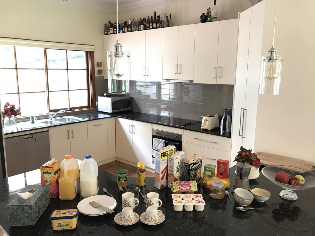 Helen'S Homestead Enfield エクステリア 写真